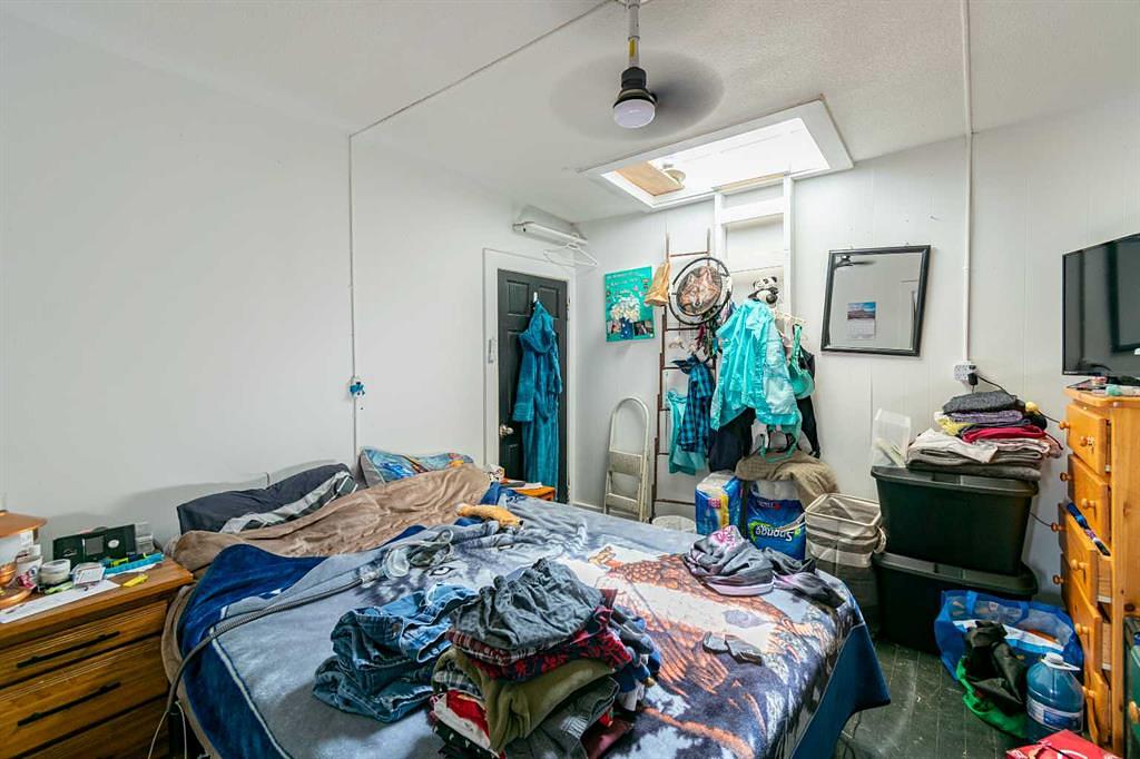 5007 50 Avenue, Stettler, AB