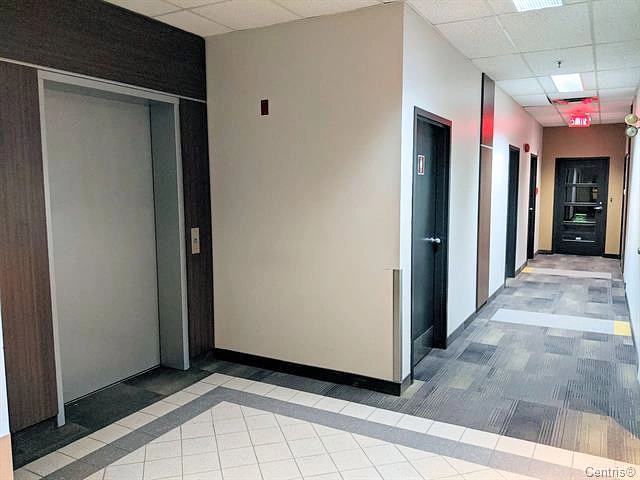 340 - 8150 Boulevard Métropolitain Est, Montréal, QC