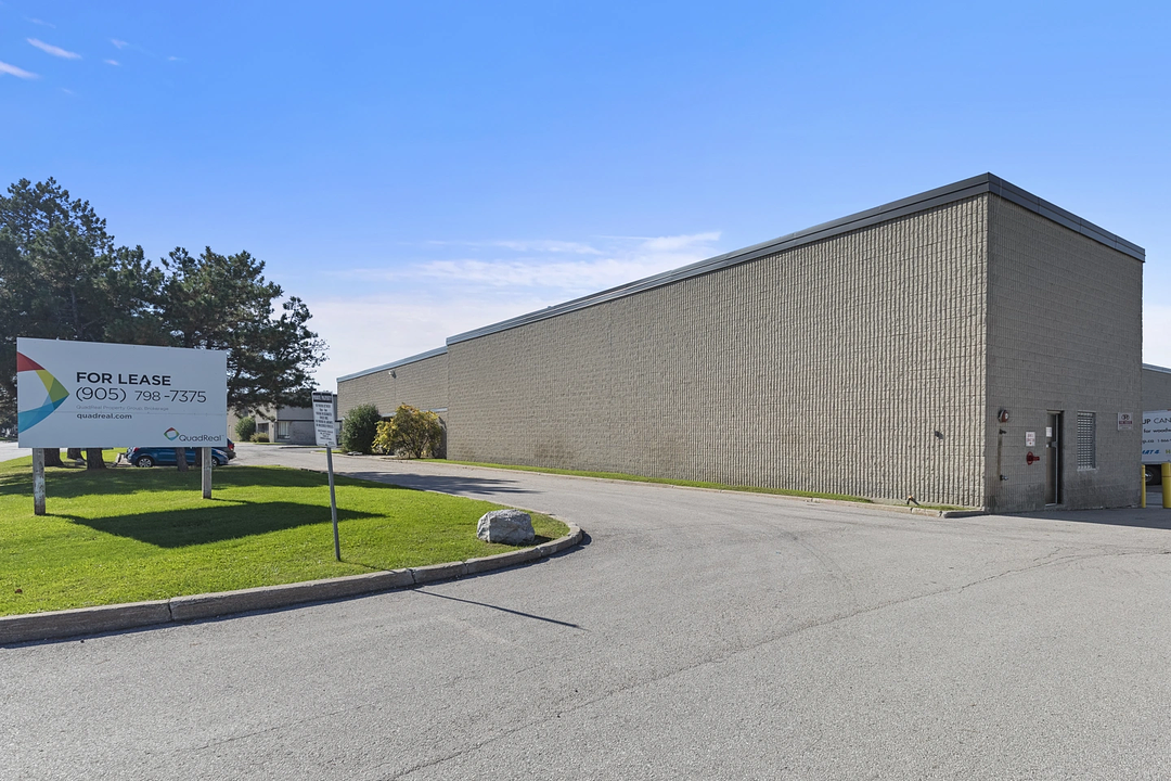 4 - 1745 Meyerside Drive, Mississauga, ON