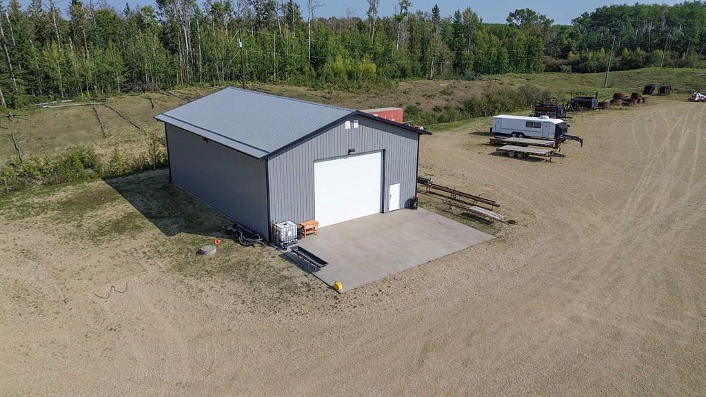 Township Road 400, Lacombe County, AB
