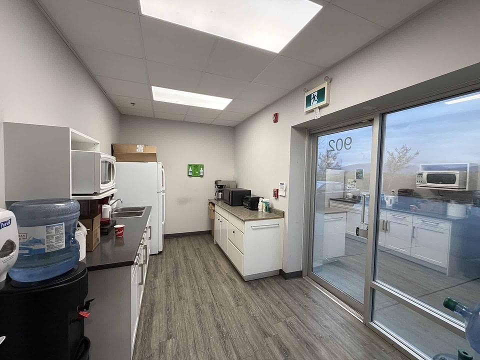 901-905 - 19055 Airport Way, Pitt Meadows, BC