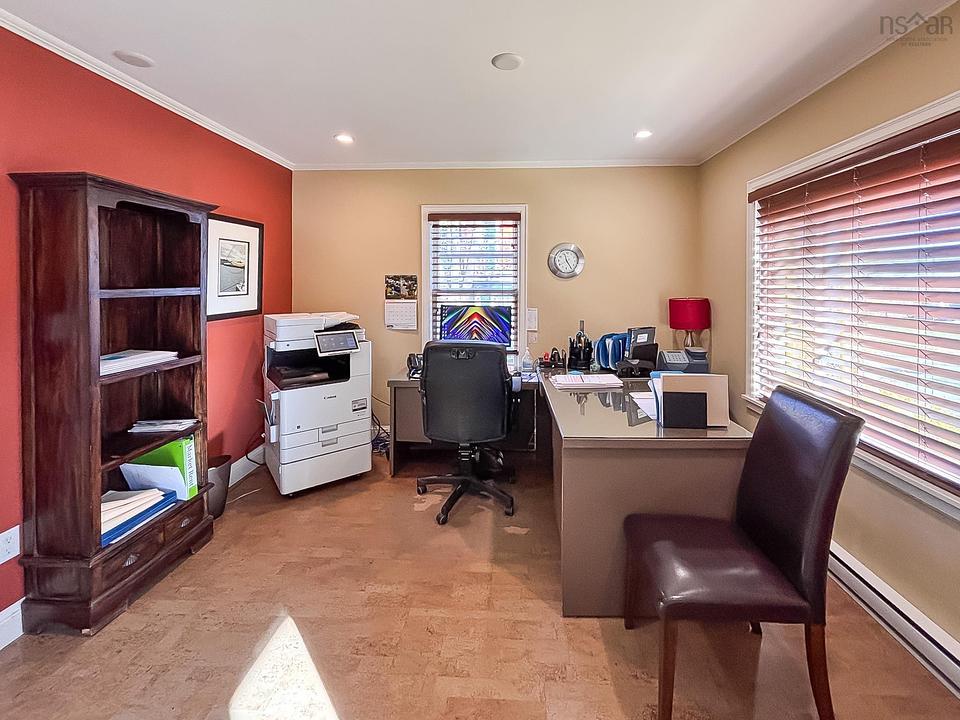 180 Dufferin Street, Bridgewater, NS