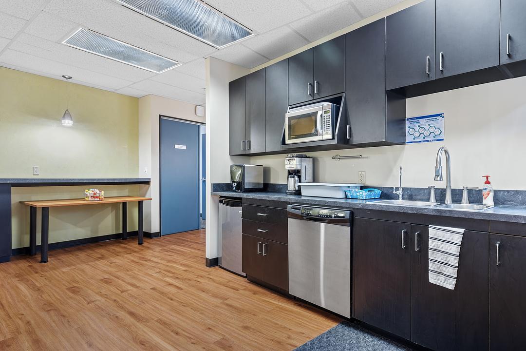 700 - 170 Laurier Ave W, Ottawa, ON
