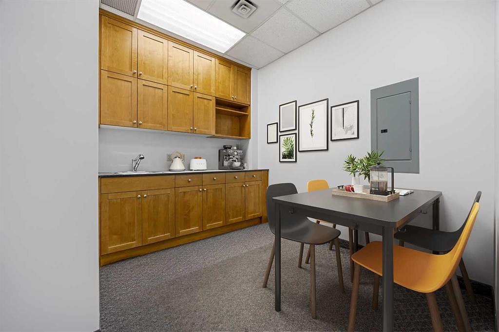204 - 4603 Varsity Drive Northwest, Calgary, AB