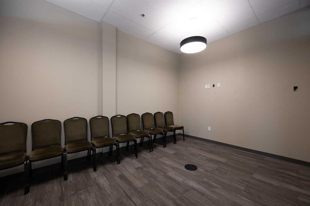 300 - 420 TaigaNova Crescent, Fort McMurray, AB