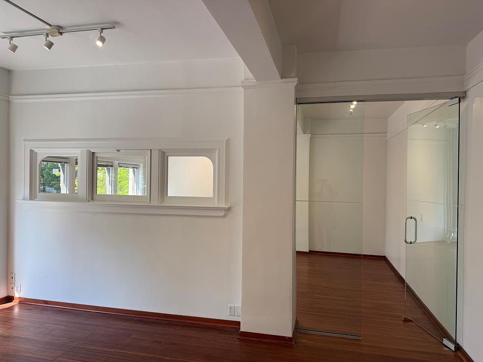 105/106 - 119 West Pender Street, Vancouver, BC