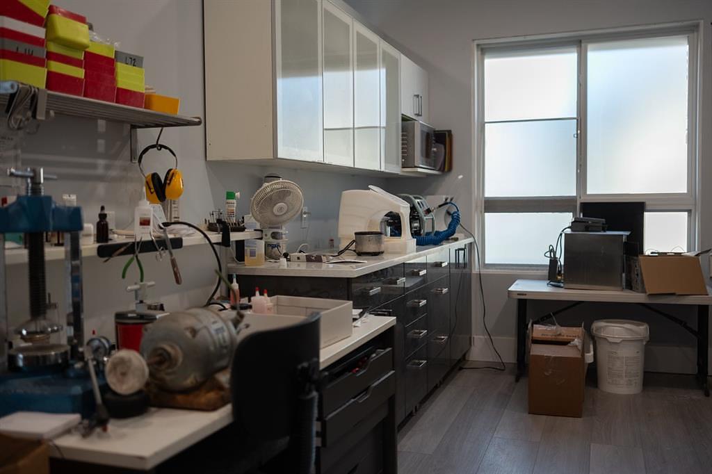 90 Erin Woods Court Southeast, Calgary, AB