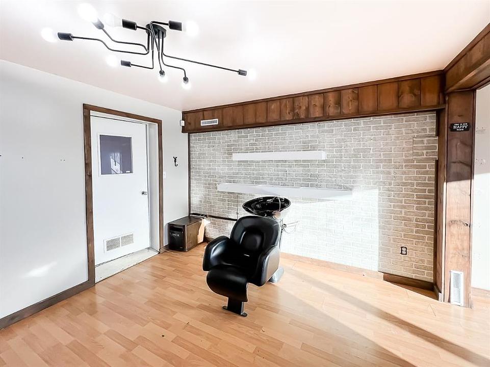 8 Railway Avenue Northeast, Falher, AB