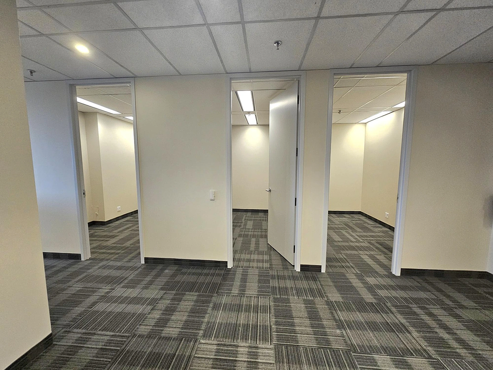 640 - 33 City Centre Drive, Mississauga, ON