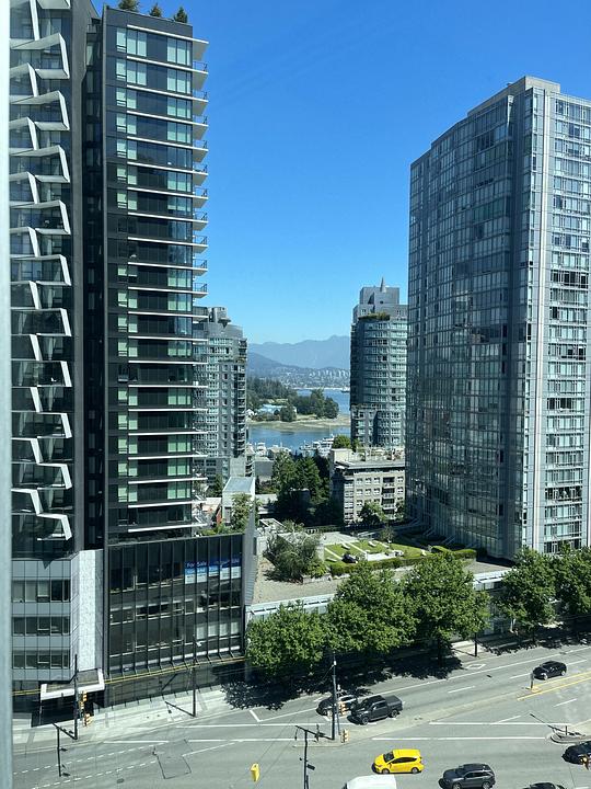 1070 - 1500 West Georgia Street, Vancouver, BC