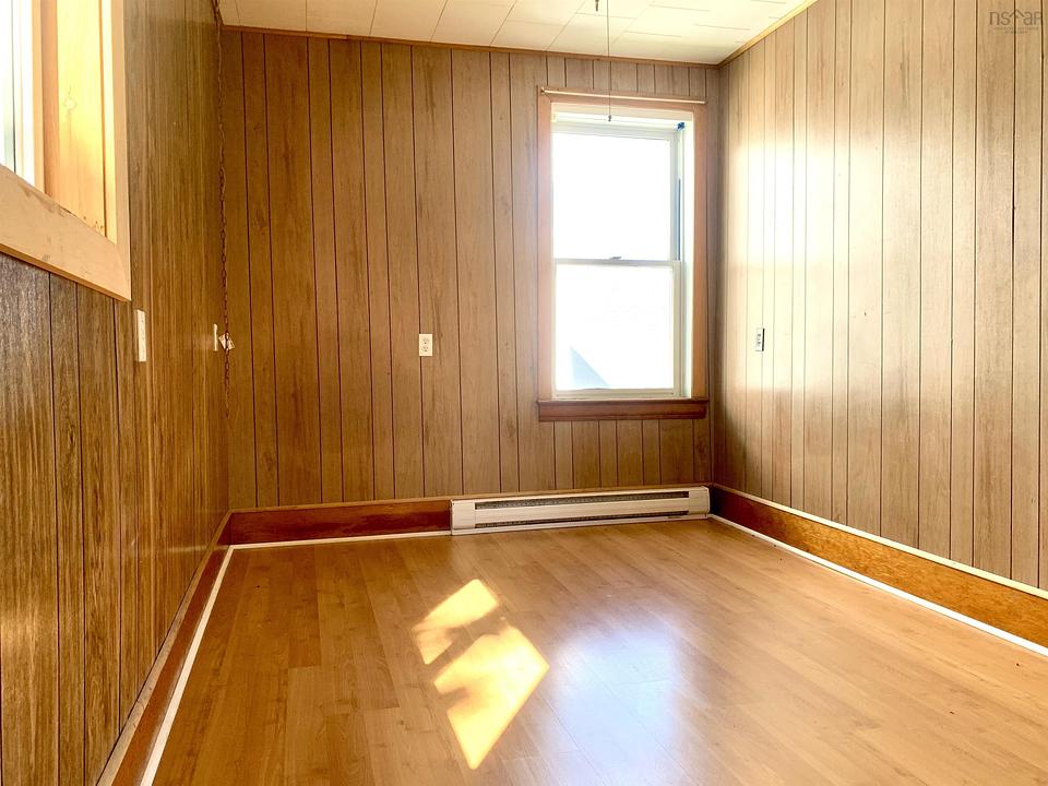 6 Junction Road, Springhill, NS