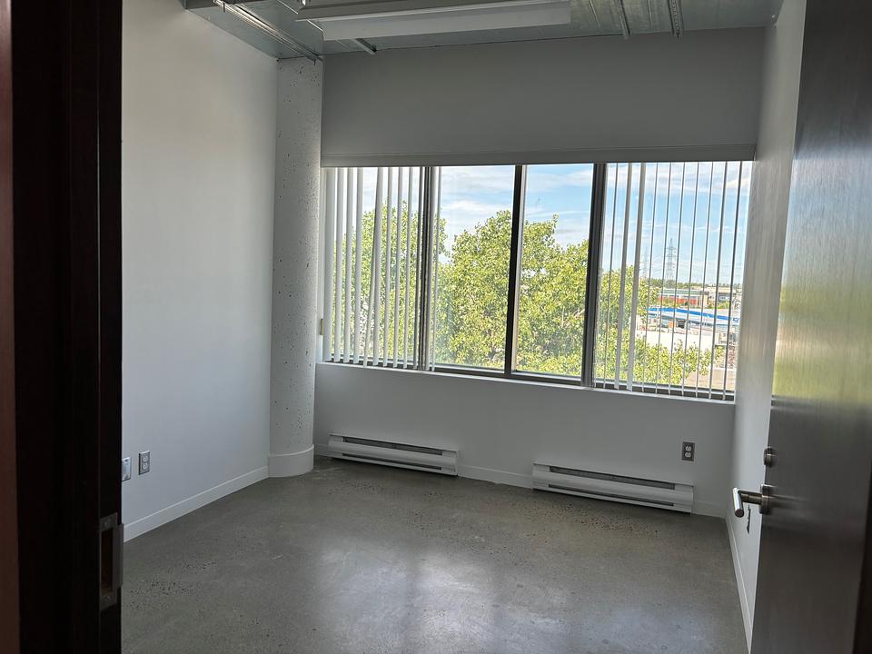 502 - 5181 Rue d'Amiens, Montréal, QC