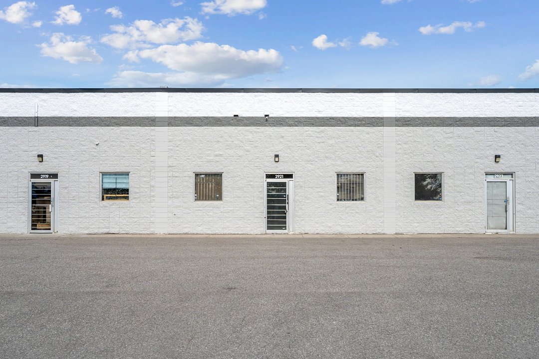 2923 - 2925 58 Avenue Southeast, Calgary, AB