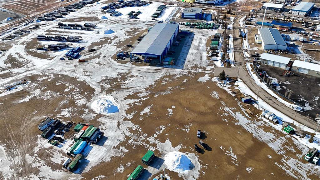 5 Schenk Industrial Road, Sylvan Lake, AB