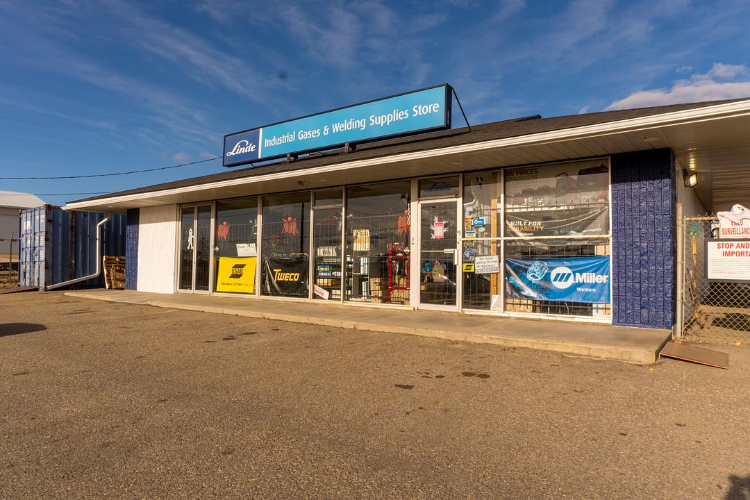 1520 Alaska Avenue, Dawson Creek, BC