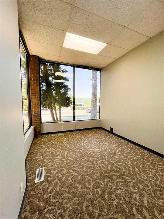 101 - 132 4 Avenue Southeast, Medicine Hat, AB