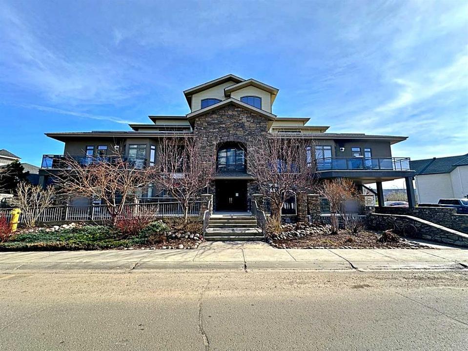 102 - 10110 Fraser Avenue, Fort McMurray, AB