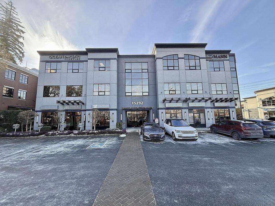 301 - 15292 Croydon Drive, Surrey, BC