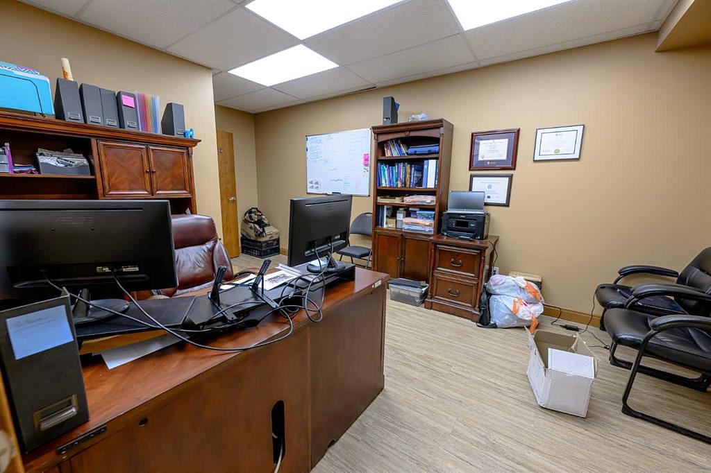 Lower/Basement - 11725 105 Street, Grande Prairie, AB