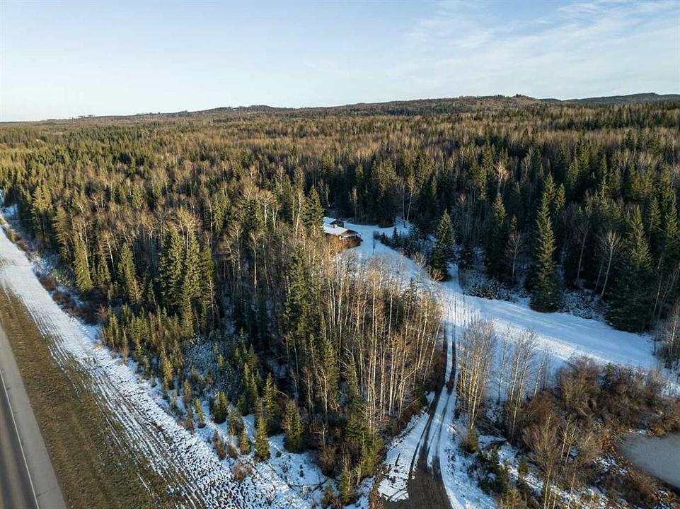 101 & 102 - 941 Makenny Street, Hinton, AB