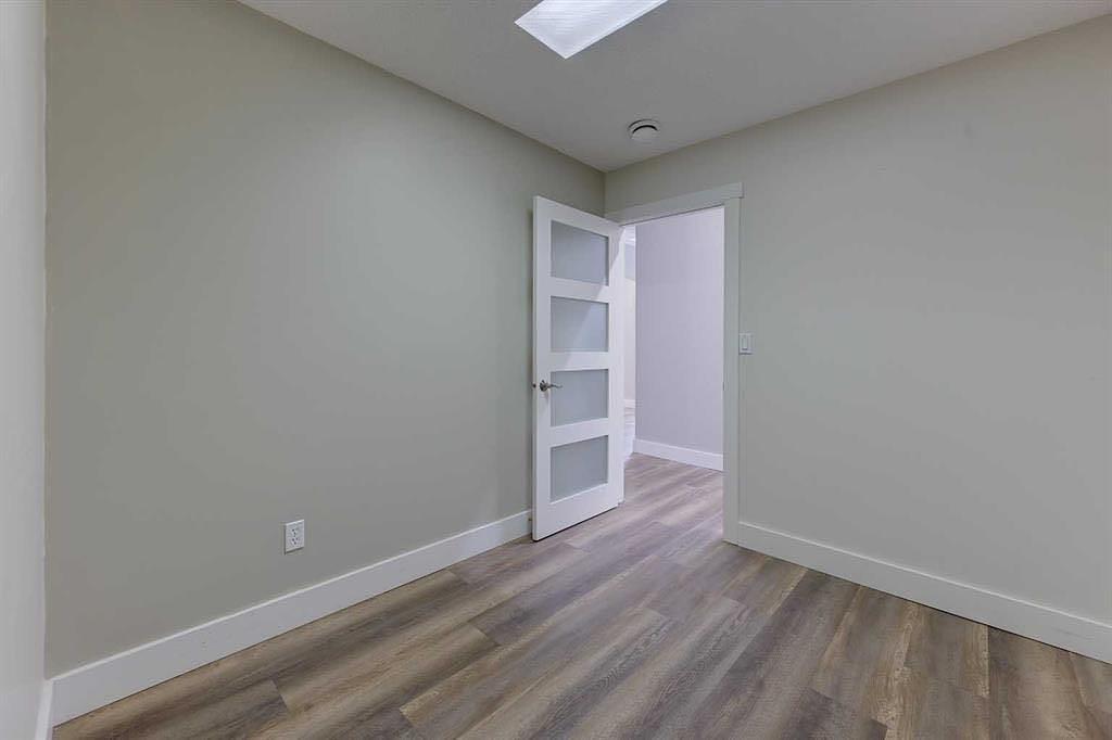 203 - 5116 52 Street, Red Deer, AB
