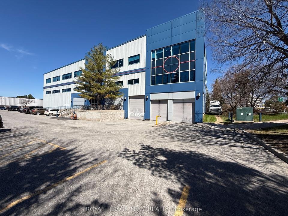 900 Morrison Drive, Ottawa, ON