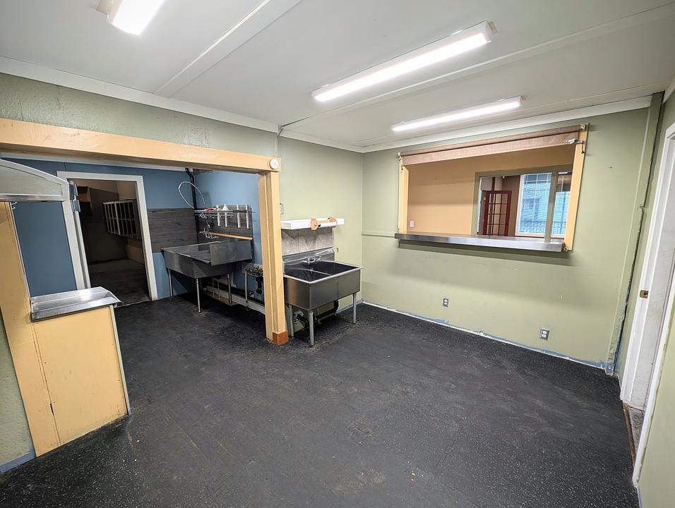 5814 Riverside Street, Abbotsford, BC