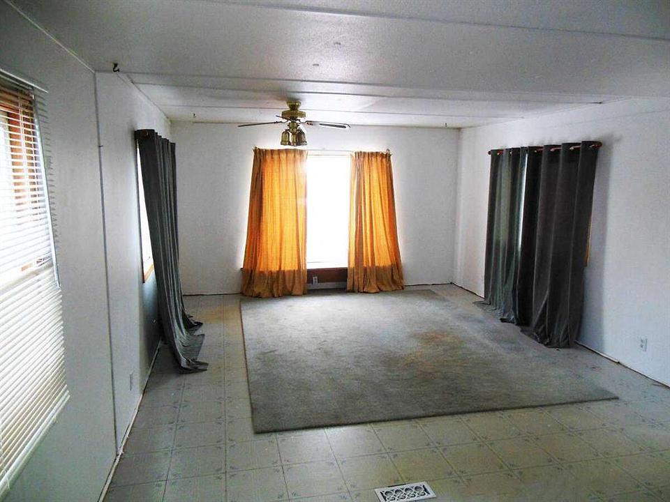 309 1 Avenue, Bassano, AB