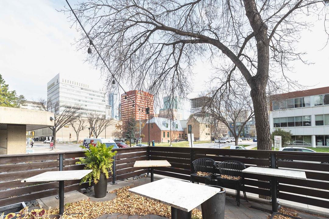 325 - 9940 106 Street, Edmonton, AB