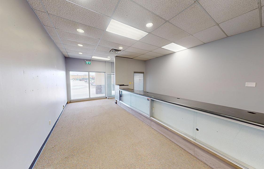 1050 Henderson Highway - 1070 Henderson Highway, Winnipeg, MB