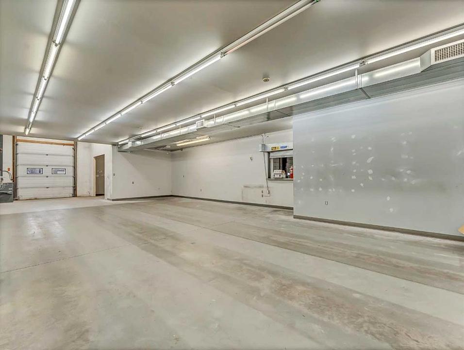 1782 32 Street Southwest, Medicine Hat, AB