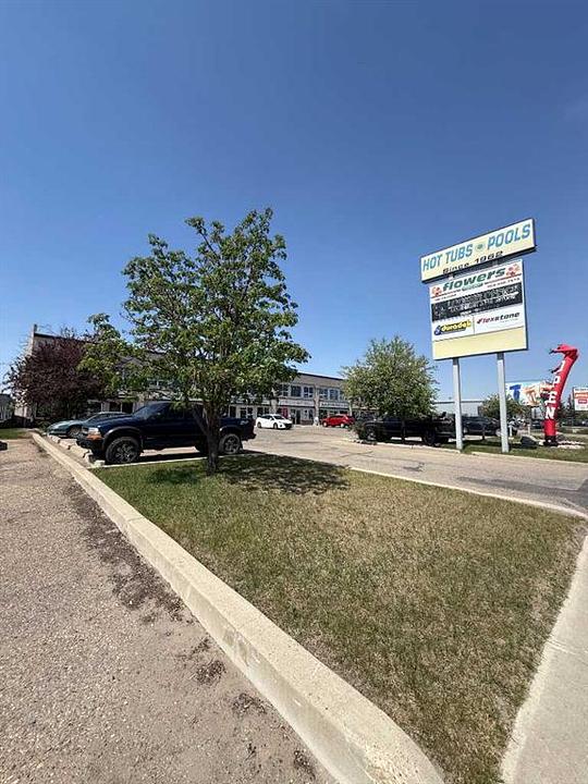6782 50 Avenue, Red Deer, AB