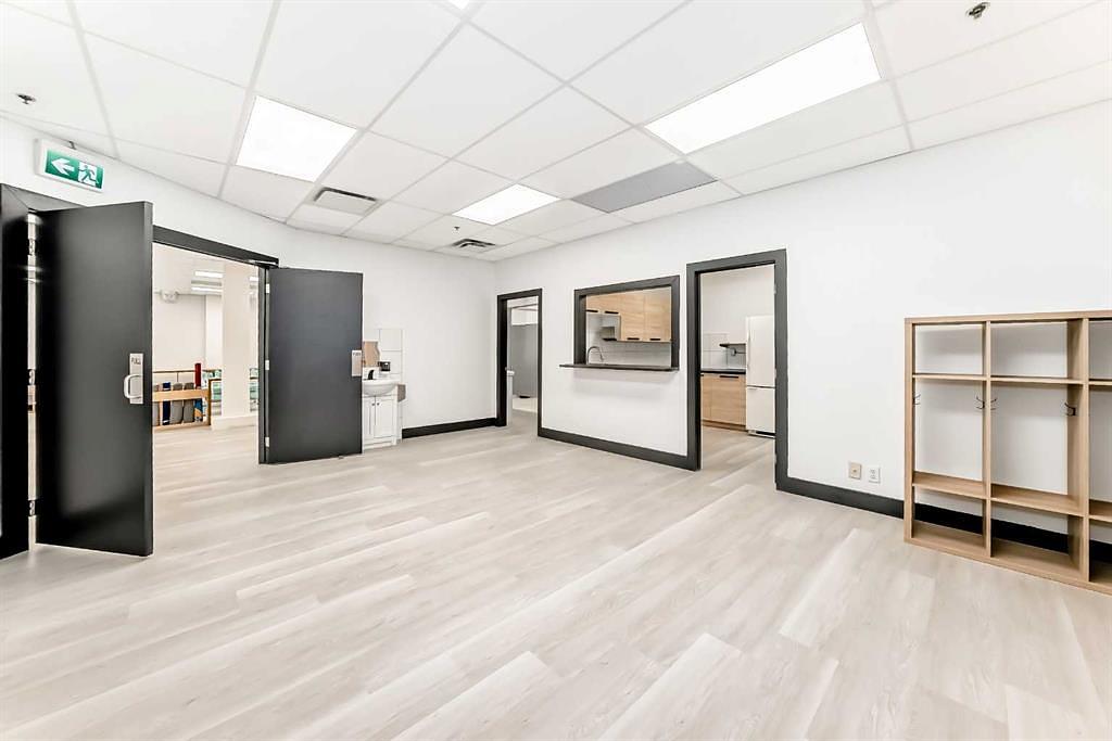 5,9,15 - 1015 Centre Street Northwest, Calgary, AB