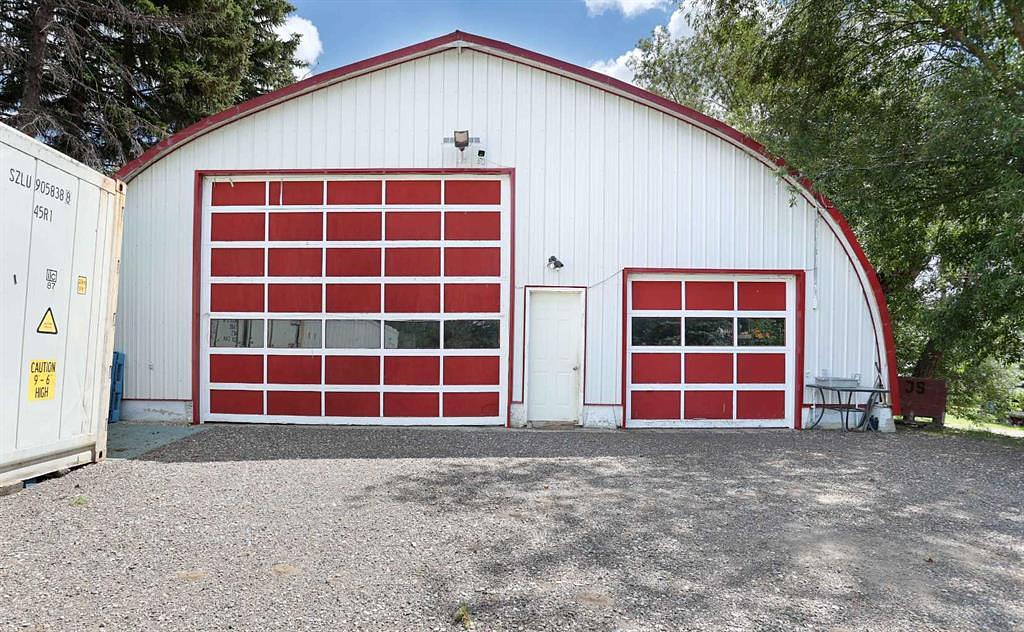 185077 RR153, Rural Newell, County of, AB