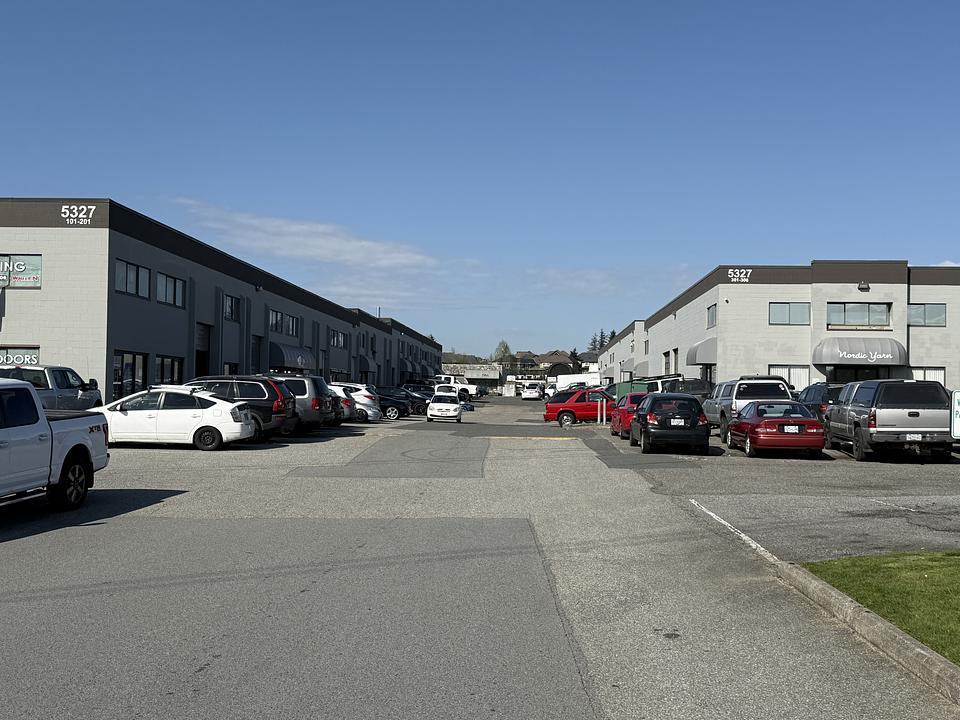 110 - 5327 192 St, Surrey, BC