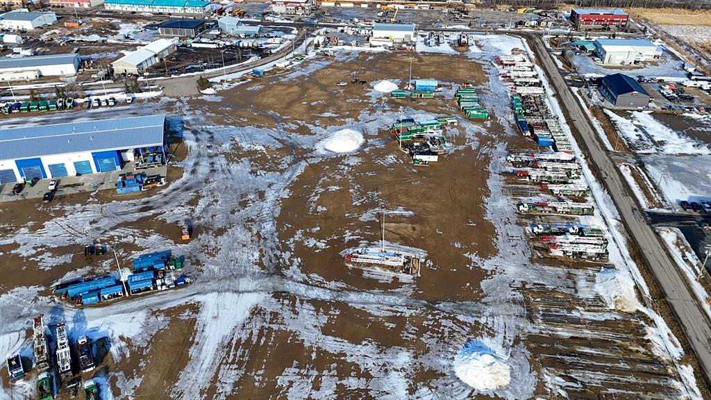 10 Charles Industrial Way, Sylvan Lake, AB