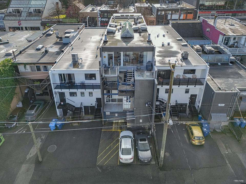 2065 West 4th Avenue, Vancouver, BC
