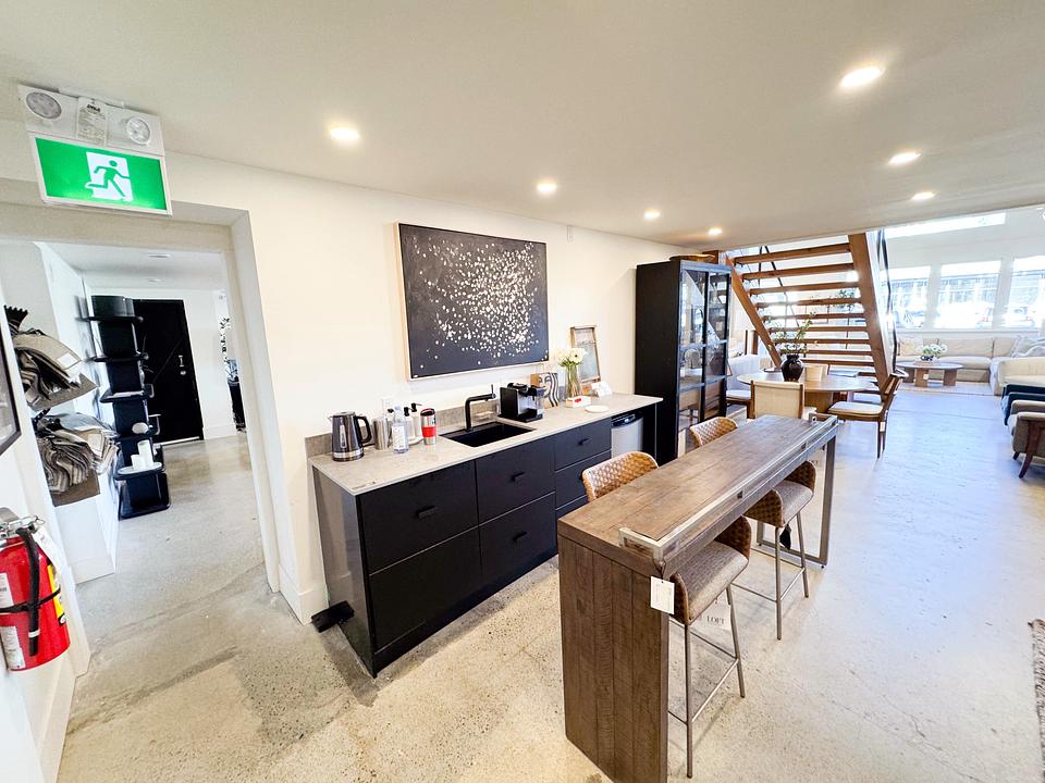 1395 Pemberton Avenue, North Vancouver, BC