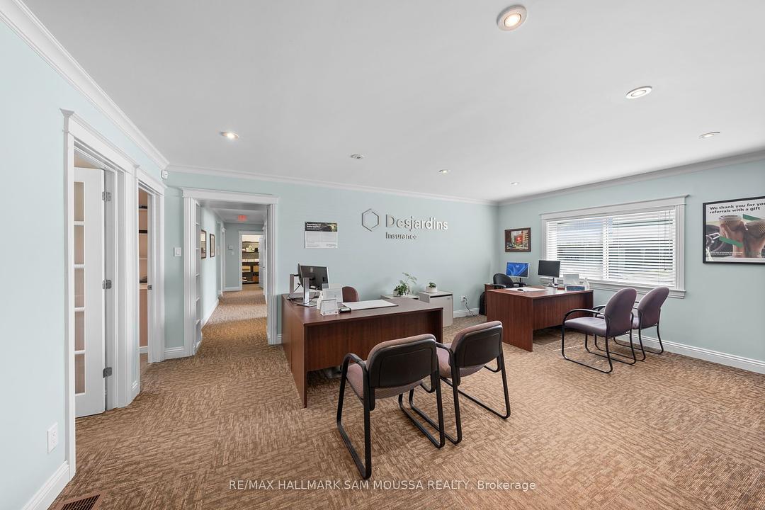 1969 Bank Street, Ottawa, ON
