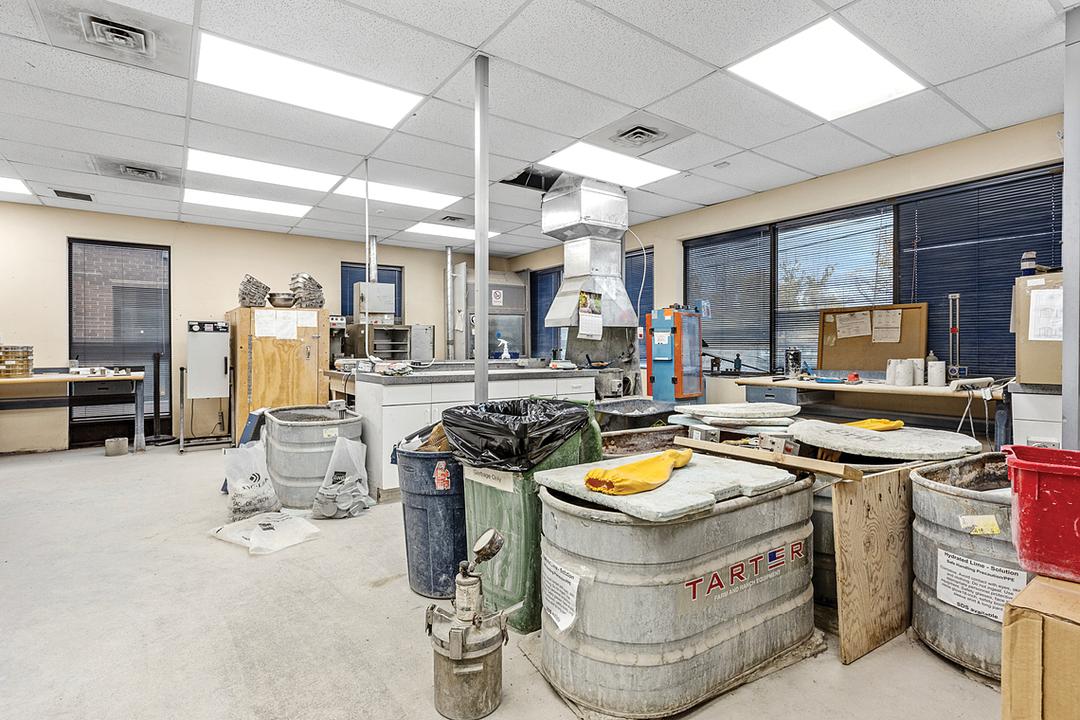 300 - 179 Colonnade Road, Ottawa, ON