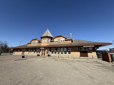 5000 51 Avenue, Red Deer, AB