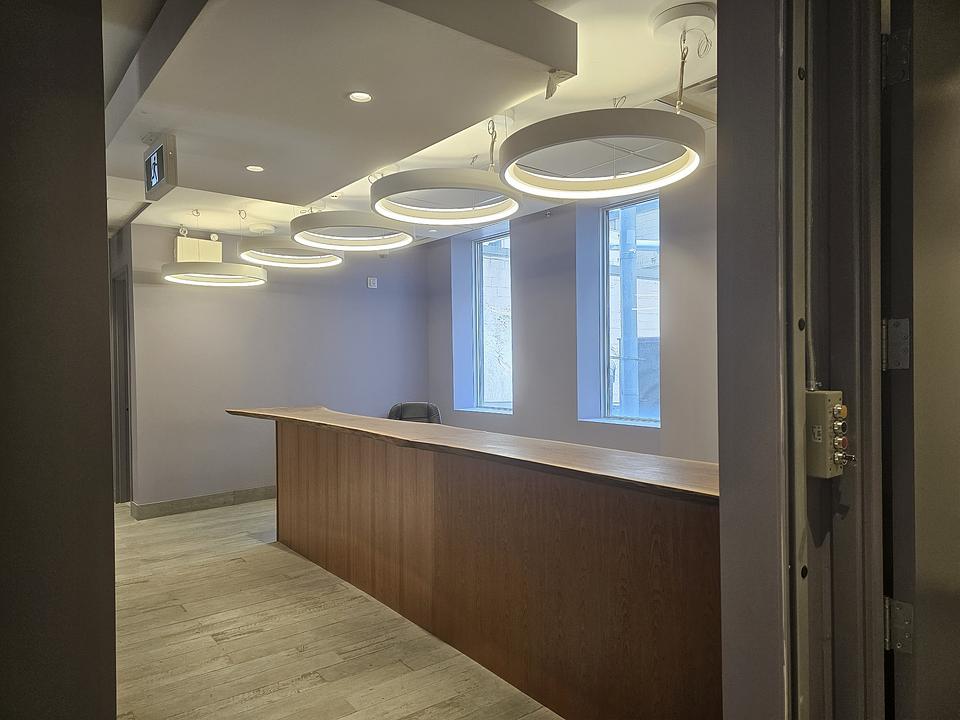 200 - 119 Yonge Street, Toronto, ON
