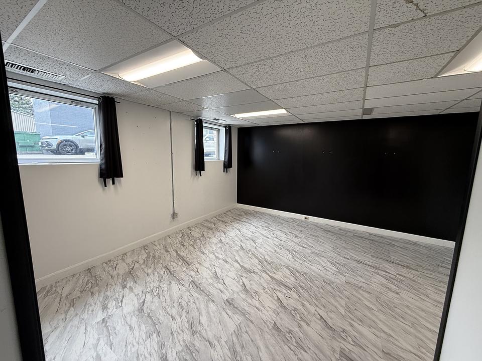 101 - 1827 Woodward Drive, Ottawa, ON