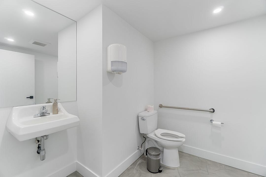 9030 Oak St, Vancouver, BC