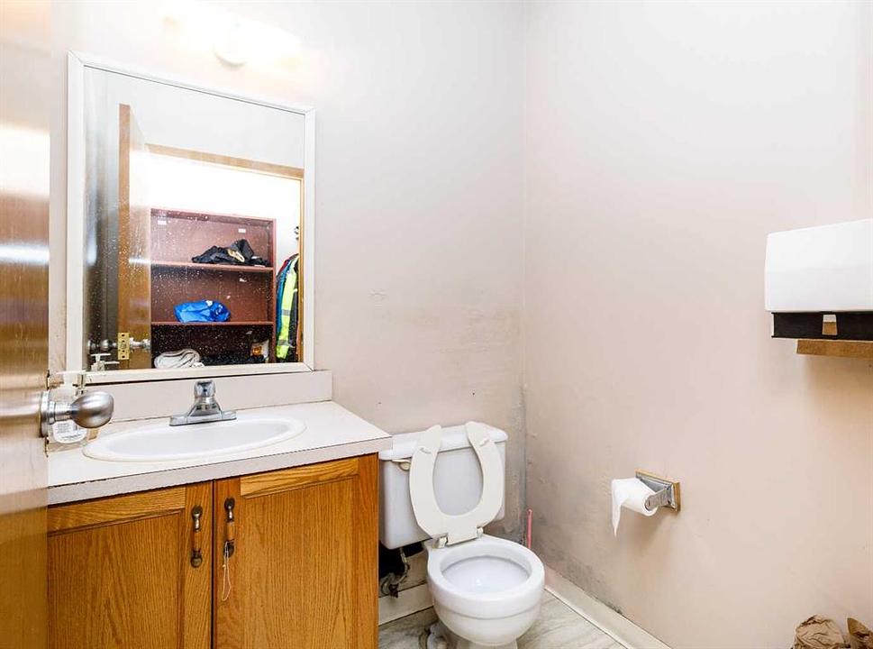 6104 67A Street, Red Deer, AB