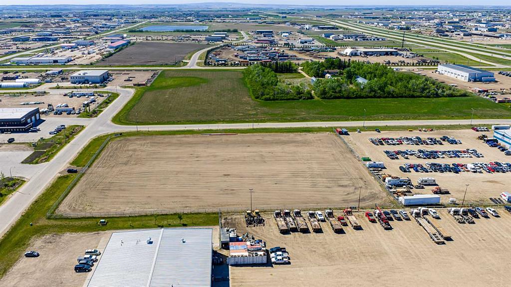 15901 90 Street, Grande Prairie, AB