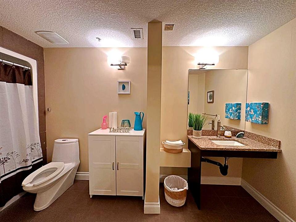 102 - 10110 Fraser Avenue, Fort McMurray, AB