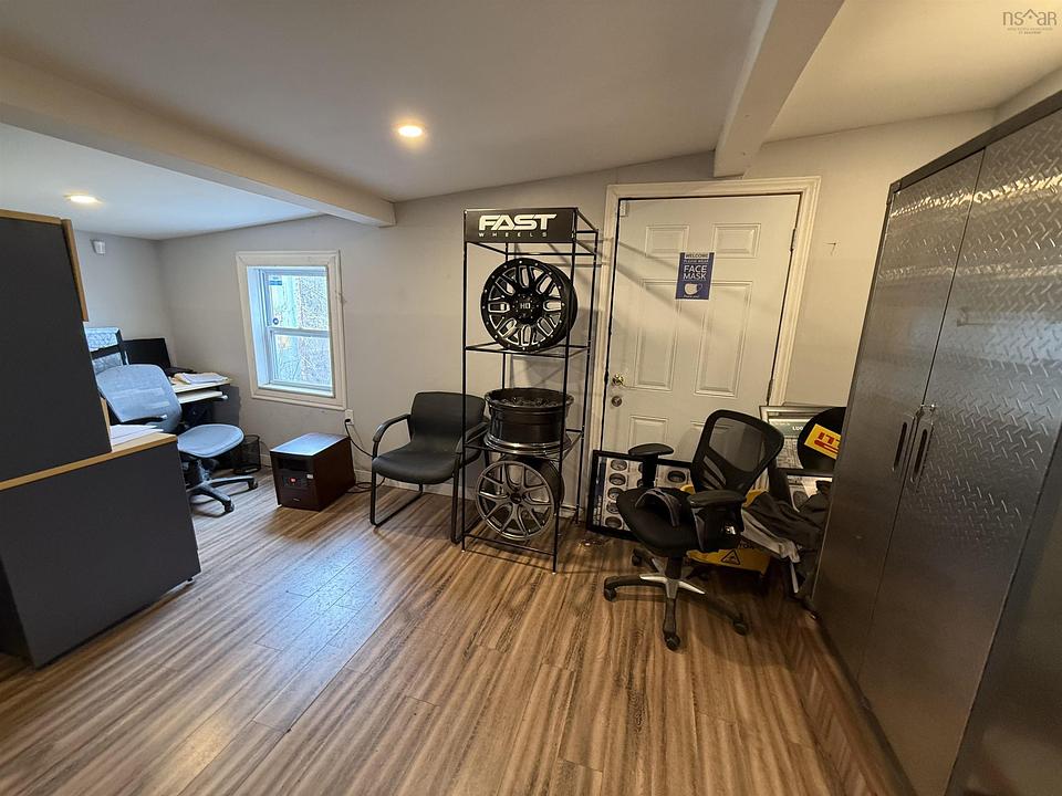 1323 Highway 2, Lantz, NS
