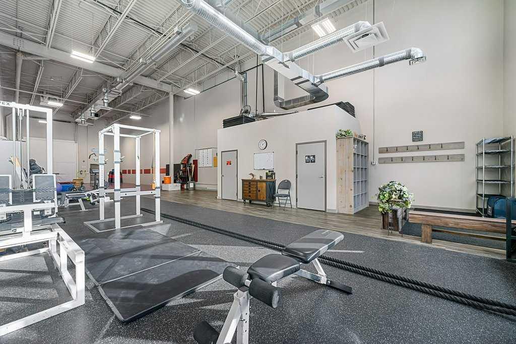 2 - 110 Commercial Drive, Calgary, AB
