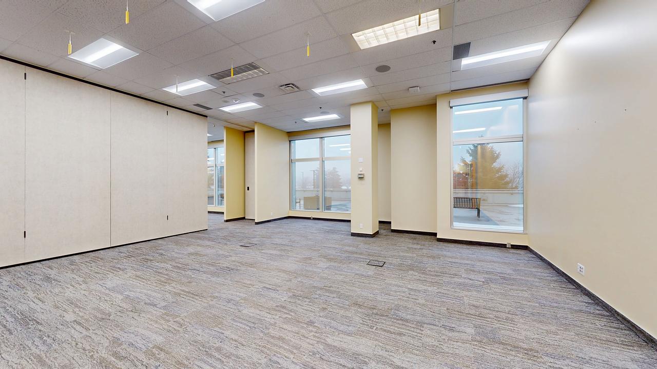 101 - 100 Milverton Drive, Mississauga, ON